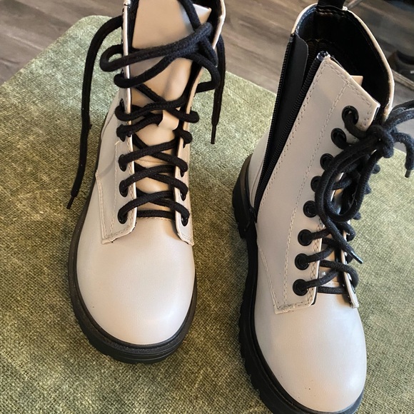 Unr8ed boots woman’s size 7.5 - Picture 3 of 7